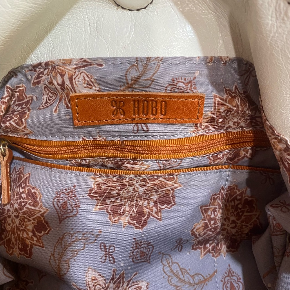 AVAILABLE.Hobo Purse. Barely used.